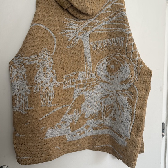 6thNBRHD - ‘Town’ pullover hoodie in wheat - Picture 5 of 5